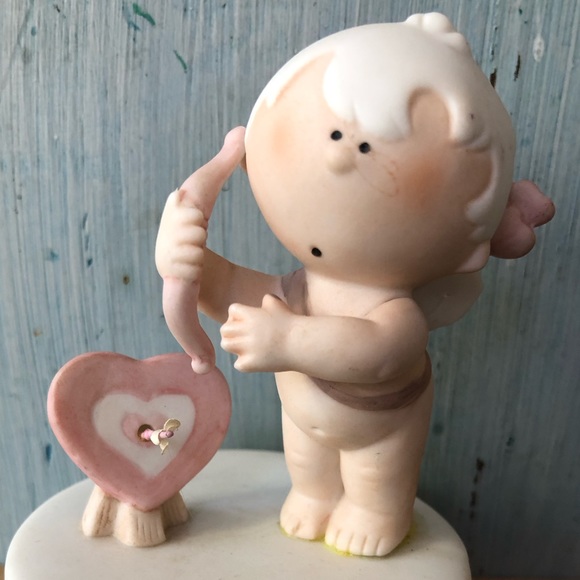 unknown Other - Cute Cupid music box with his little bow & arrow and a ♥️ on his little behind